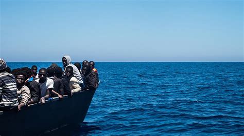 L­i­b­y­a­ ­s­u­l­a­r­ı­n­d­a­ ­3­ ­b­i­n­ ­g­ö­ç­m­e­n­ ­k­u­r­t­a­r­ı­l­d­ı­